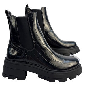 Topshop Women's Black Faux Patent Leather Chunky Chelsea Boots Size 6.5 NWOB